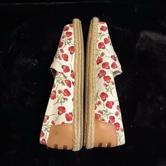 TOMS Women's Floral Espadrille Shoes - Red and Cream - Picture 5 of 7